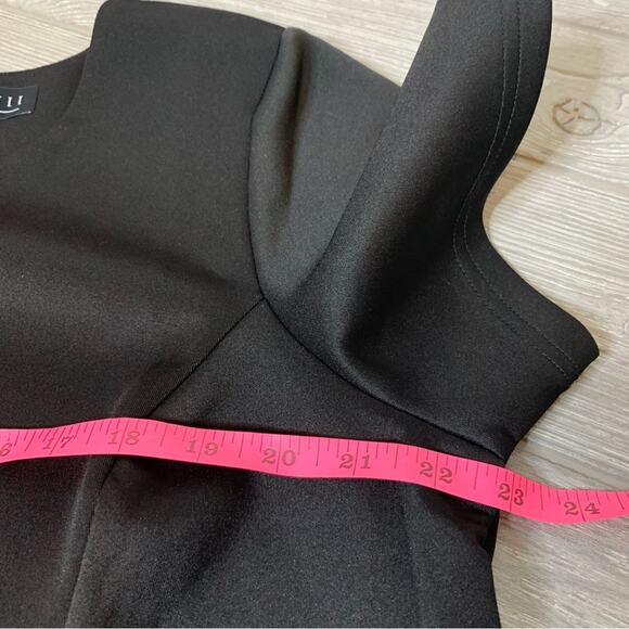 Eloquii scalloped hem stretch black top sz 20 - Picture 5 of 7